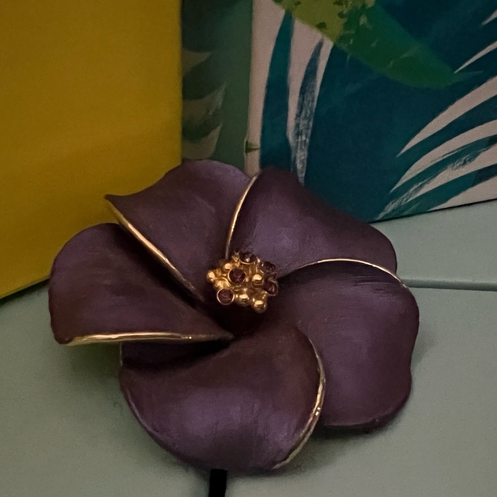 LAKO KULA beautiful Hawaiian pendant.